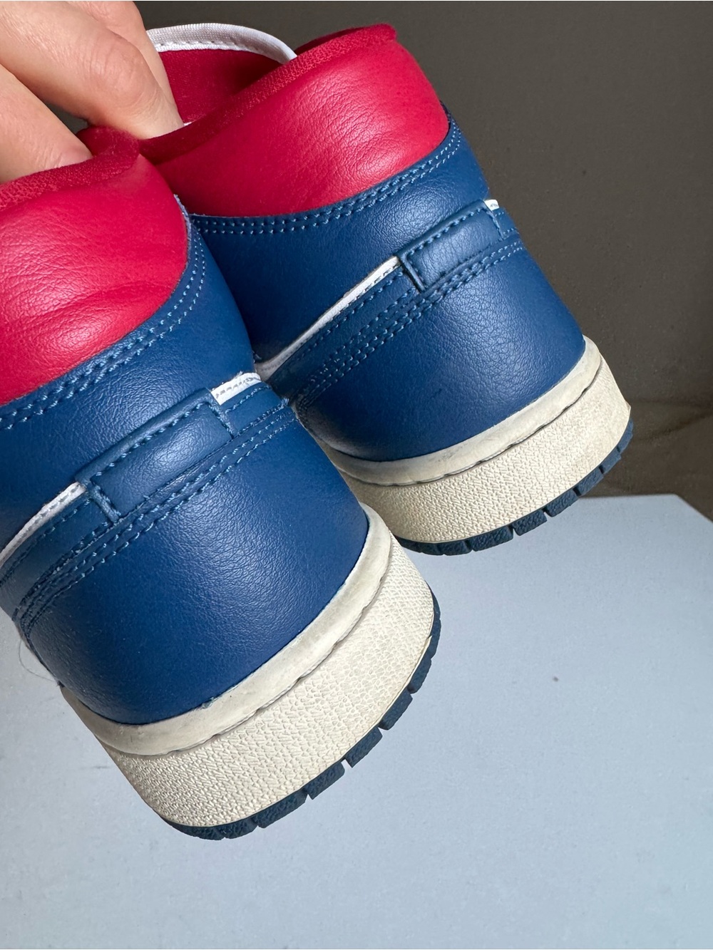 Air Jordan 1 Mid French Blue White Gym Red Women’s US 7.5 - Picture 5 of 9